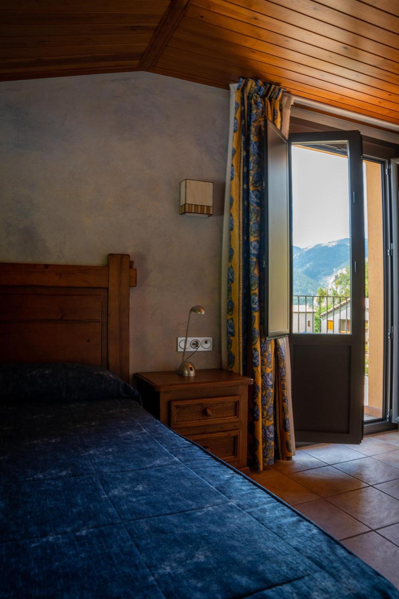 Hostal Cal Francisco Gósol Buitenkant foto
