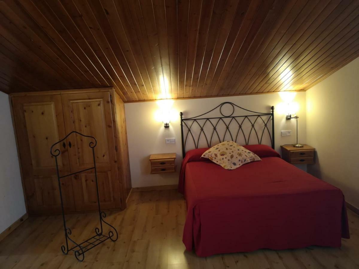 Hostal Cal Francisco Gósol Buitenkant foto